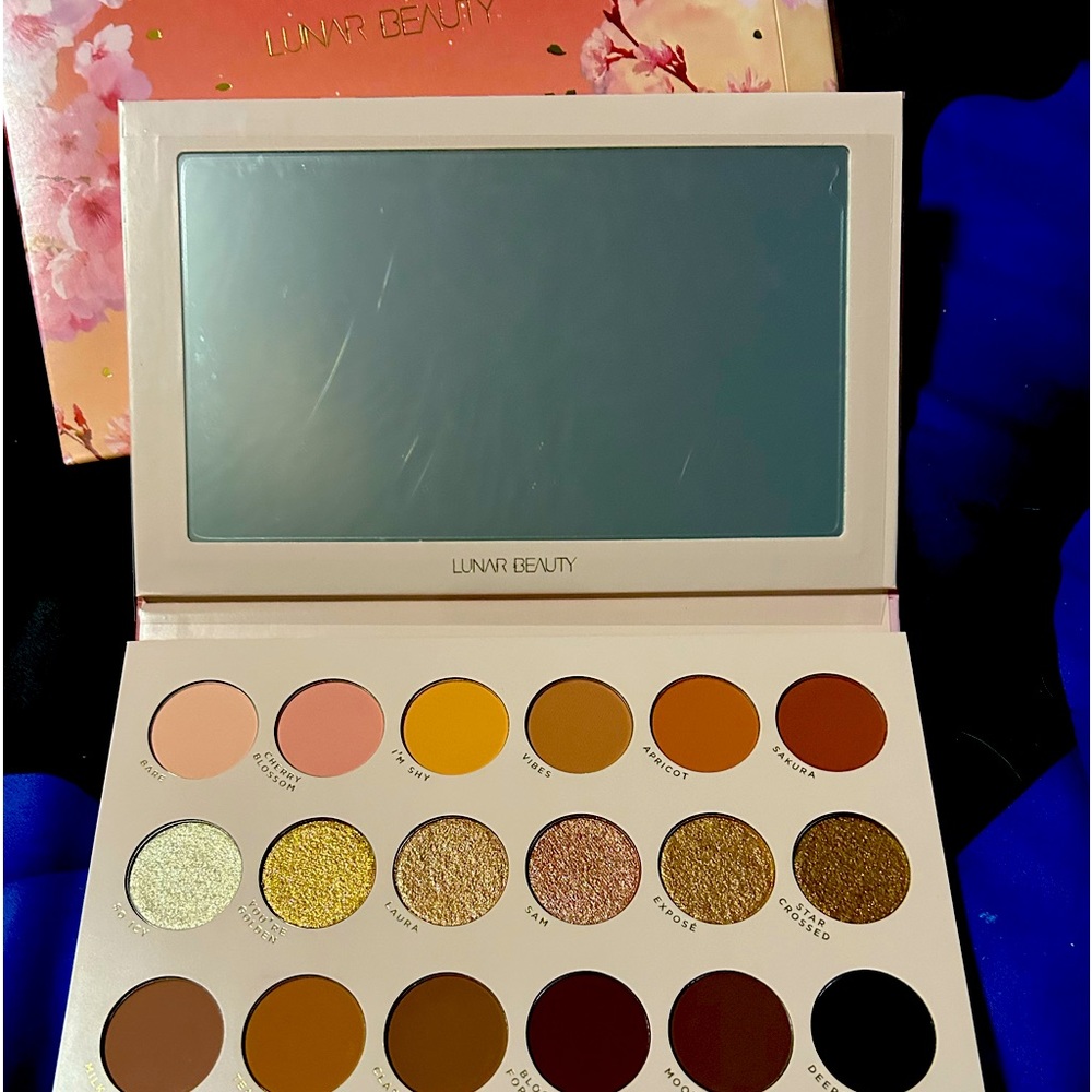 Brand new Eye Shadow